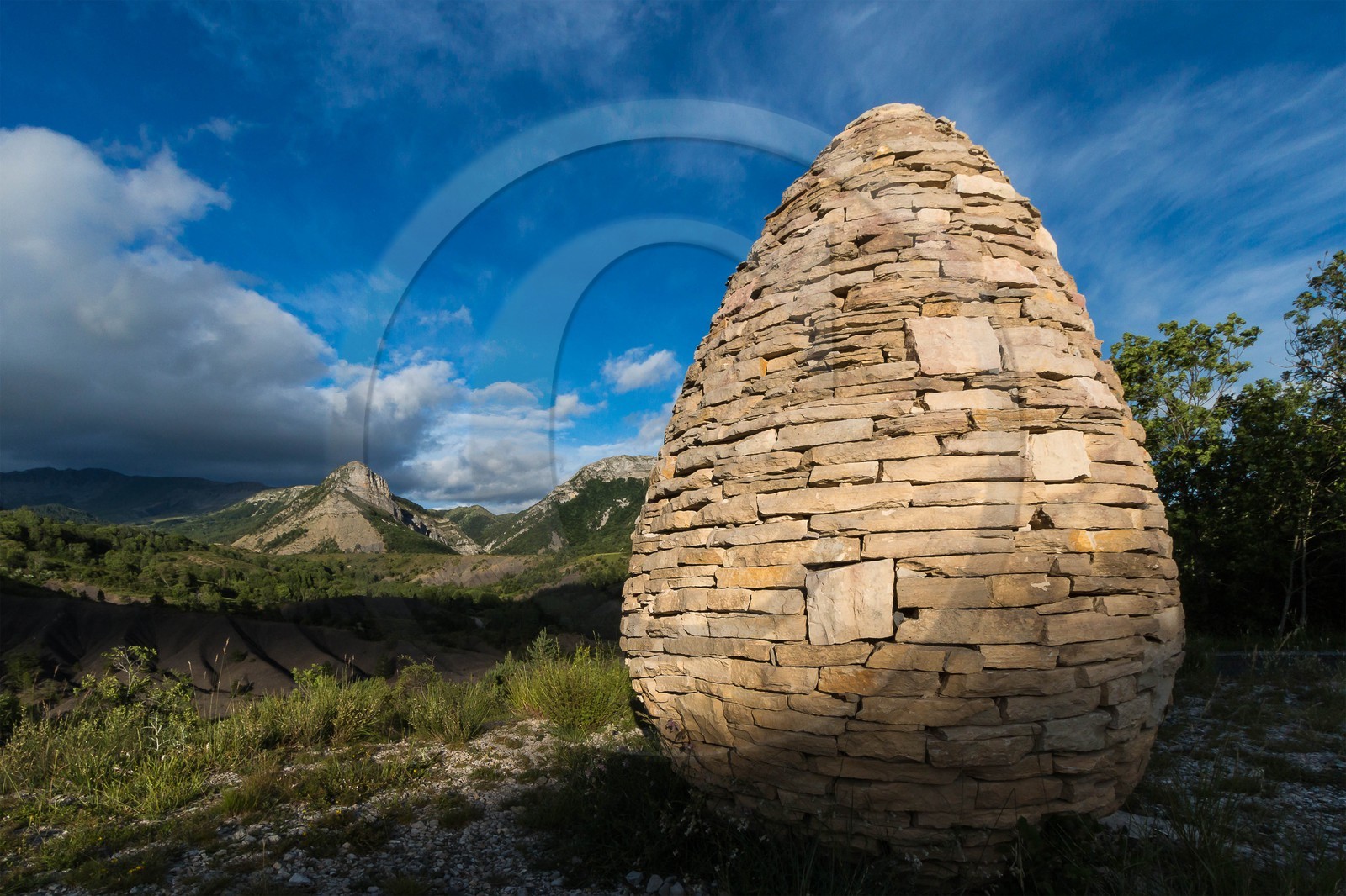 Authon, sentinelle, cairn de Andy Goldsworthy Authon, sentinelle, cairn de Andy Goldsworthy